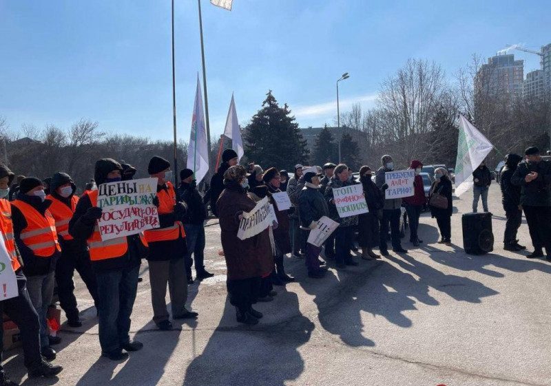 В Україні учасники тарифних бунтів влаштували протести з перекриванням автотрас