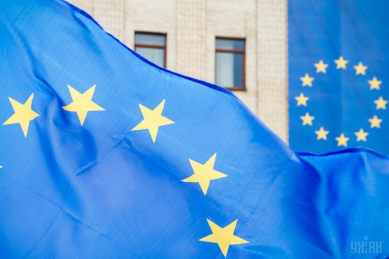 ЕС по просьбе Украины рассмотрит новые санкции против России