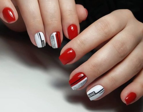 Модный красный маникюр 2021 весна