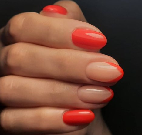 Модный красный маникюр 2021 весна
