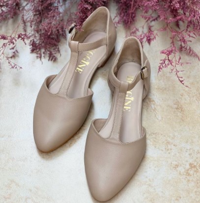 Модні жіночі туфлі на низькій ході 2021 Модні жіночі туфлі на низькій ході 2021