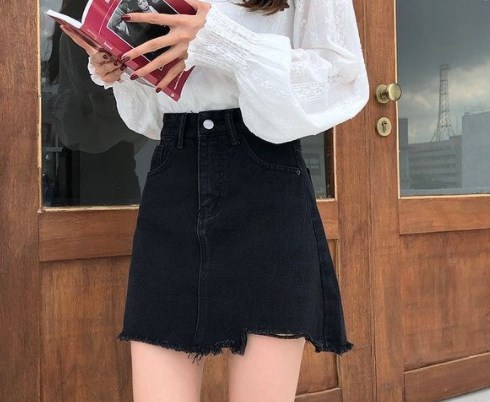 Модні джинсові спідниці 2021