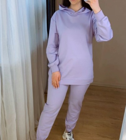 Жіночі спортивні костюми 2021