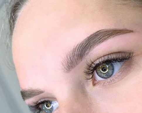 Какие брови сейчас в моде и как их сделать