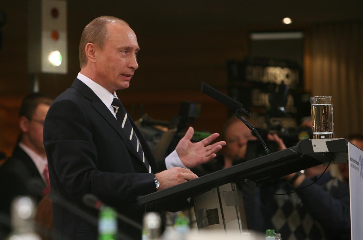 Володимир Путін на Мюнхенській конференції, 2007 рік Володимир Путін на Мюнхенській конференції, 2007 рік