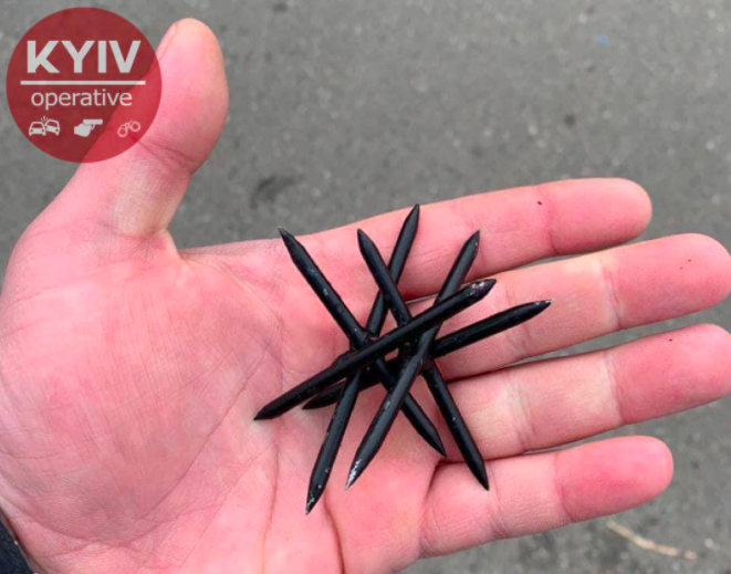 В Киеве на Троещине мужчина угрожал самосожжением из-за демонтажа МАФов