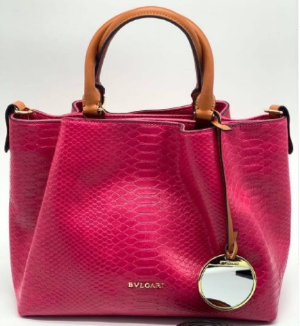 В моду вошли необыкновенные большие сумки, в которых поместится все В моду вошли необыкновенные большие сумки, в которых поместится все