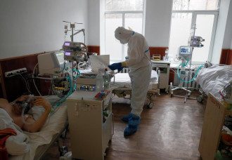 Лікар поділився, що у деяких випадках COVID-19 не варто лікувати вдома Лікар поділився, що у деяких випадках COVID-19 не варто лікувати вдома