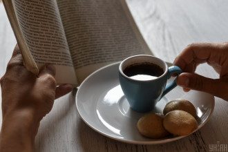 Лікар поділилася, що холодна кава може бути небезпечною Лікар поділилася, що холодна кава може бути небезпечною