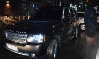 Бурда на позашляховику намагався втекти від поліцейських Бурда на позашляховику намагався втекти від поліцейських