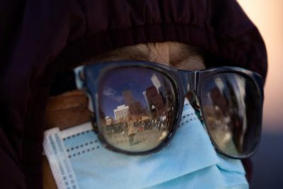 COVID-19 наступает на Украину: четыре региона приближаются к режиму жесткого карантина