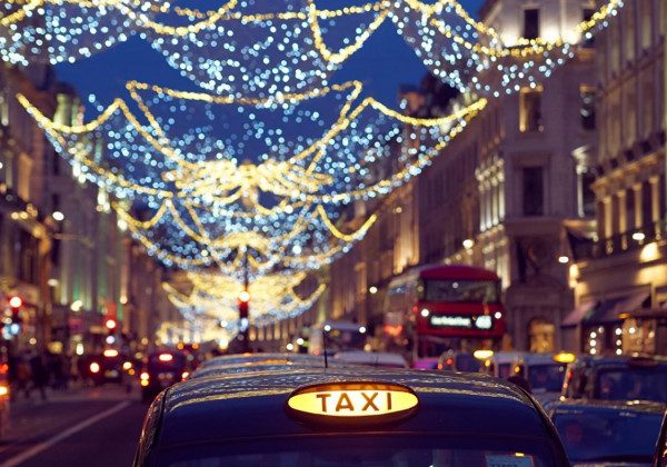 День таксиста - прикольні листівки та побажання водієві таксі