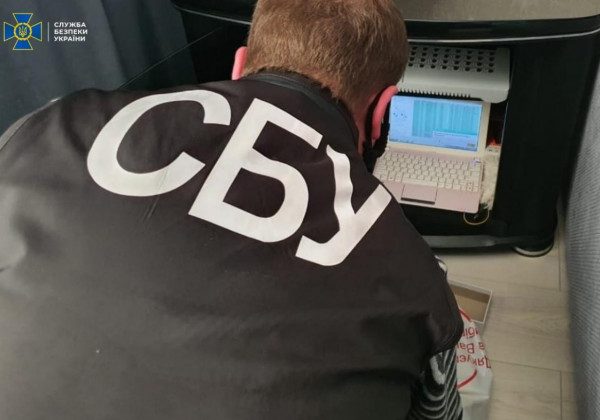 В Україні викрили ботоферму, яка працювала на РФ і очорняла вакцинацію