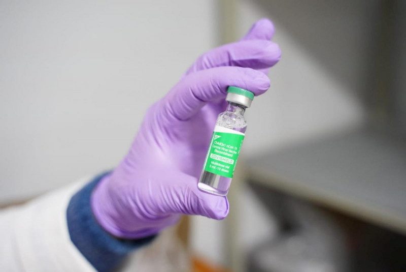 Можно ли подхватить COVID-19 через вакцину - ответ инфекциониста