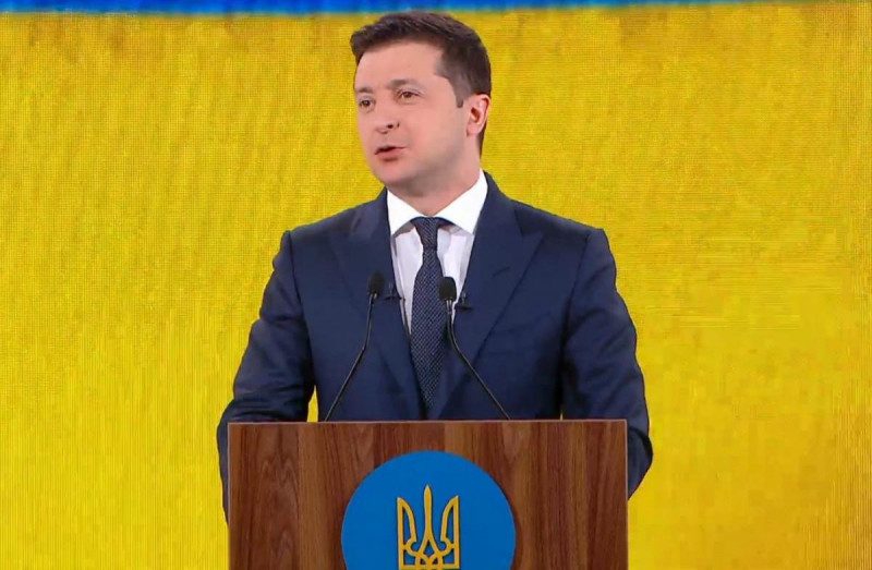 Лина Костенко получила поздравление от Зеленского