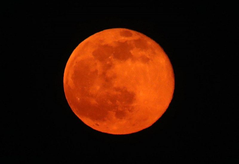 Детальный лунный календарь на апрель: когда грозит банкротство