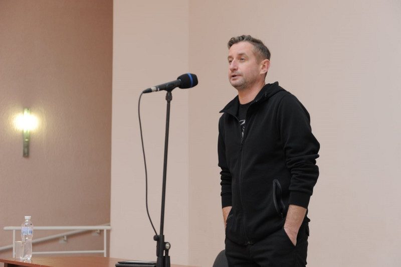 "По блату?": Сергей Жадан вакцинировался от Covid-19 и вызвал гнев Сети