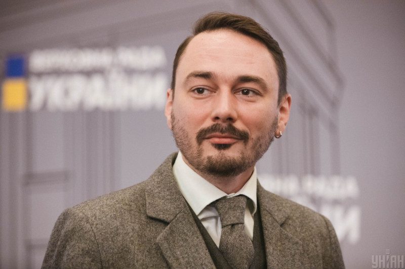 В Слуге народа хотят ограничивать права отказавшихся вакцинироваться