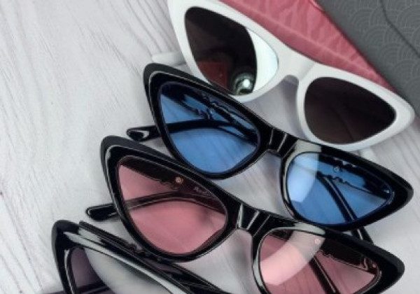 Модные женские солнцезащитные очки 2021