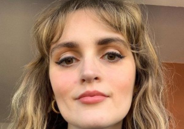 Стрижки на средние волосы 2021