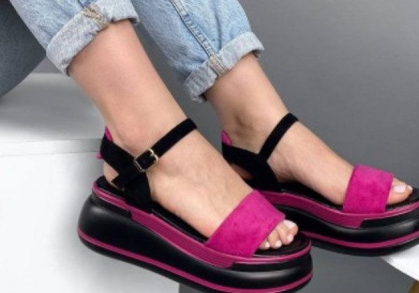 Босоножки на платформе 2021