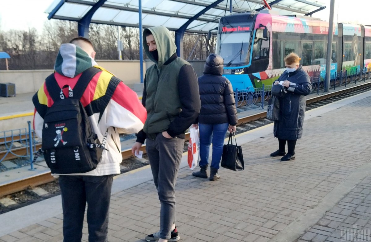 У Києві не зазняли черги на швидкісний трамвай у перший день локдауну У Києві не зазняли черги на швидкісний трамвай у перший день локдауну