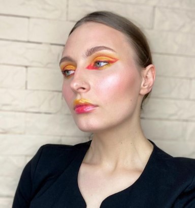 Косметика, о которой женщинам после 40 лет нужно забыть Косметика, о которой женщинам после 40 лет нужно забыть