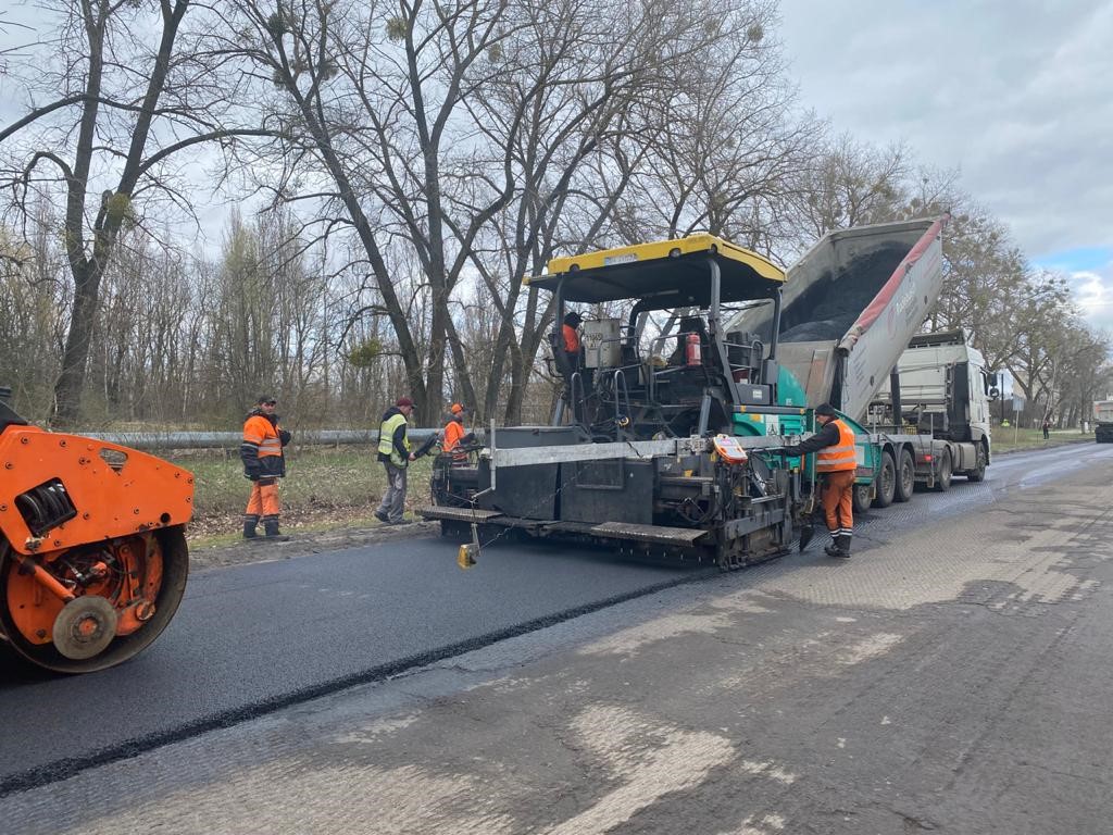 У Чорнобилі стартувало 'Велике будівництво' доріг У Чорнобилі стартувало 'Велике будівництво' доріг