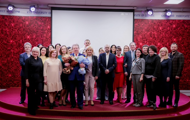 Михаил Поплавский отметил 28-летие ректорства в университете культуры