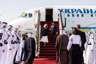 Зеленський почав візит до Катару Зеленський почав візит до Катару