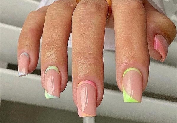 Дивовижний манікюр френч, який надихне на експерименти цієї весни