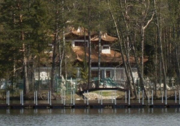 Фонд Навального виклав у Мережу розслідування про шикарну дачу Путіна