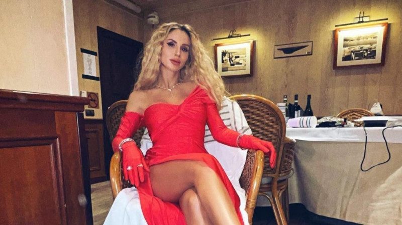 "Передати трон Примадонни" - Лободі: як у РФ хотіли зробити артистку номером один