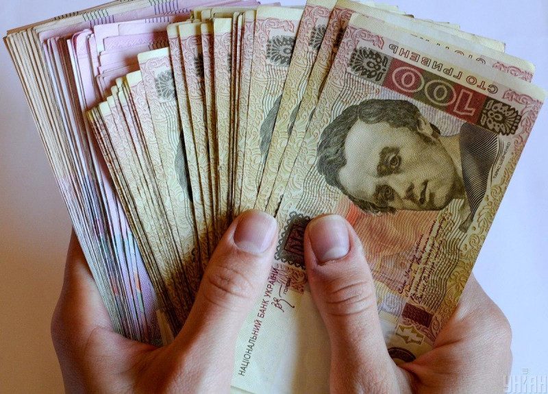 Українським вчителям не доплачують надбавки: стали відомі причини