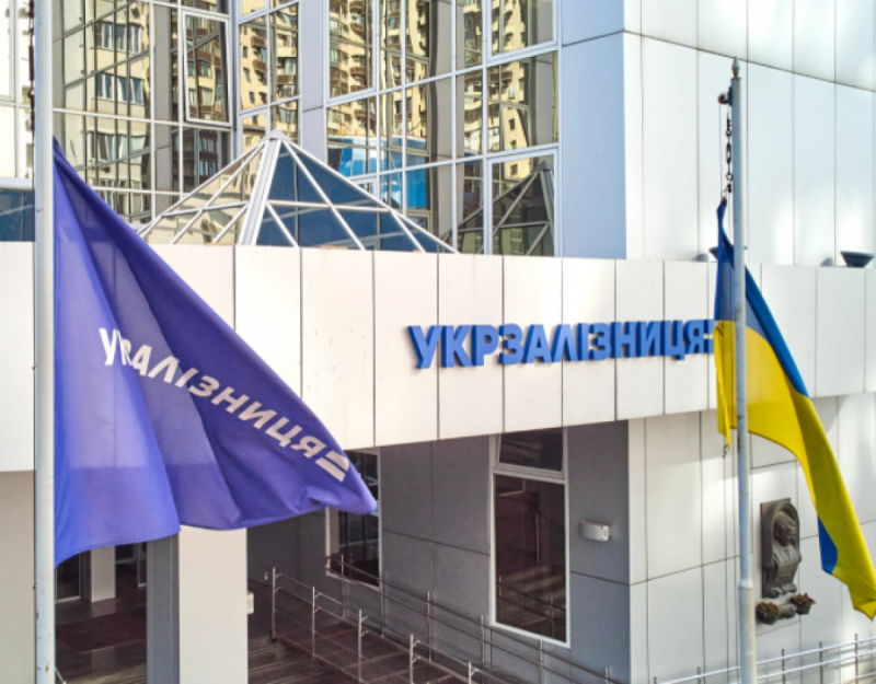 Окупанти не забирають тіла загиблих: Укрзалізниця відкликала 20 вагонів для транспортування