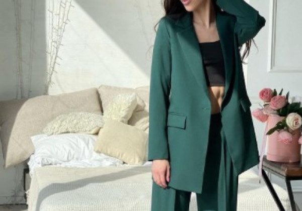 Женские брючные костюмы 2021