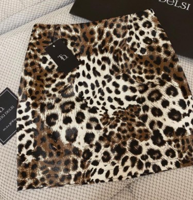 Шкіряні спідниці весна-лето 2021