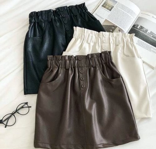 Шкіряні спідниці весна-лето 2021