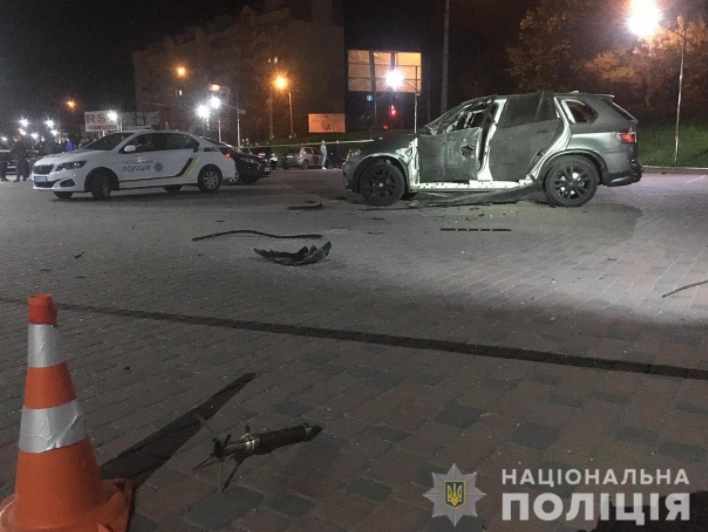 На Прикарпатті обстріляли машину, був вибух