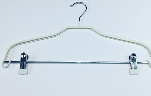 Вещи, которые нужно выбросить из дома после 50 лет