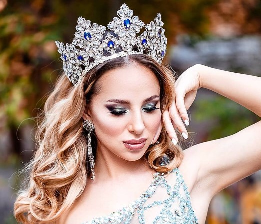 Речі, які жінка у жодному разі не повинна вдягати на весілля Речі, які жінка у жодному разі не повинна вдягати на весілля