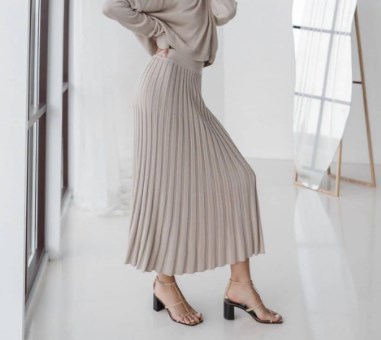Модні спідниці плісе 2021