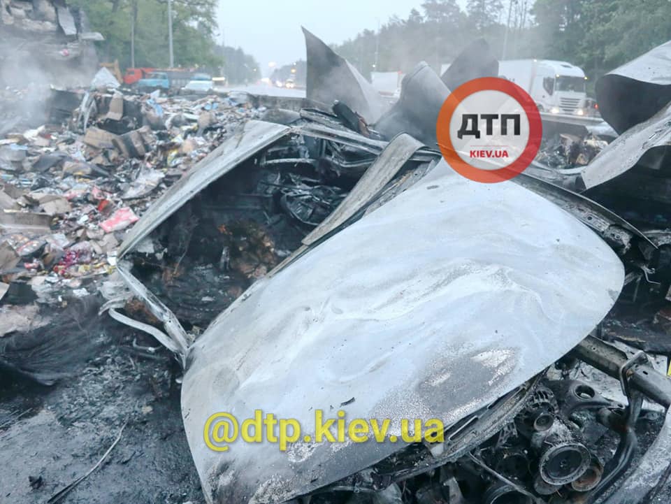 Вогняна ДТП в Києві 24 травня Вогняна ДТП в Києві 24 травня