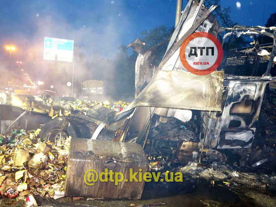 Вогняна ДТП в Києві 24 травня Вогняна ДТП в Києві 24 травня