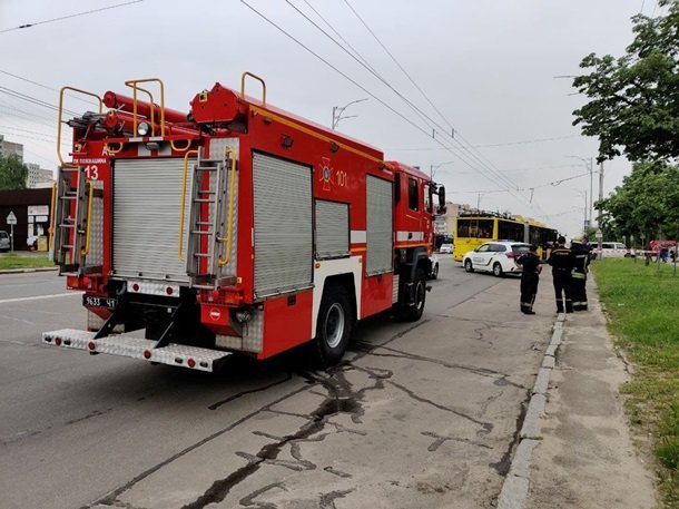 Поджог троллейбуса в Киеве Поджог троллейбуса в Киеве