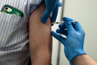 Вакцинация от коронавируса в столице на выходных будет проходить по-новому