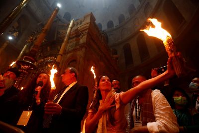 Благодатний вогонь 2022 зійшов: відео і що являє собою велике чудо християнства