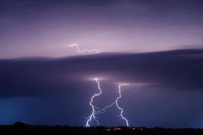 Большую часть Украины завтра накроют грозы, предупредили в Гидрометцентре