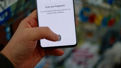 Пенсіонер зміг розблокувати смартфон Samsung за допомогою відрізаного пальця