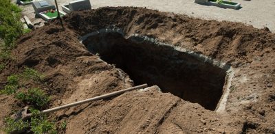 У РФ влаштували змагання серед гробокопачів У РФ влаштували змагання серед гробокопачів